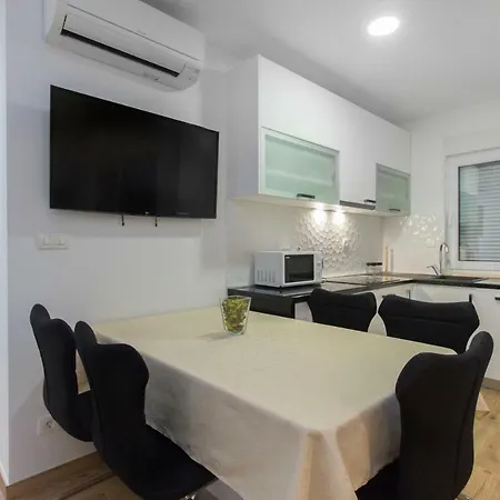 Apartment Bareta *