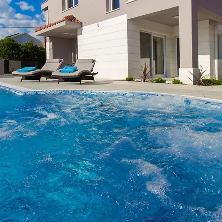 Apartment Bareta *