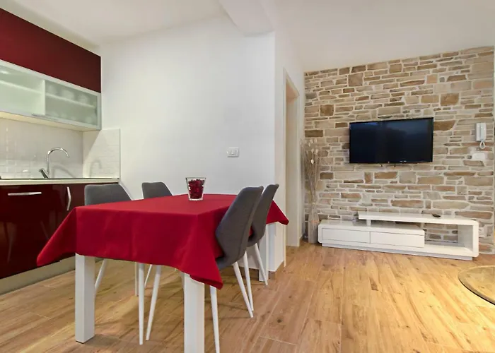 شقة Bareta تروغير