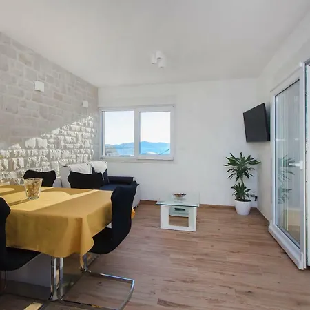 Διαμέρισμα Bareta Τρογκίρ