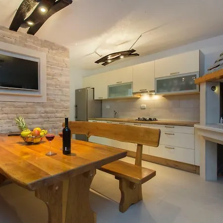 Διαμέρισμα Bareta Τρογκίρ