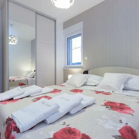 Bareta Διαμέρισμα Τρογκίρ